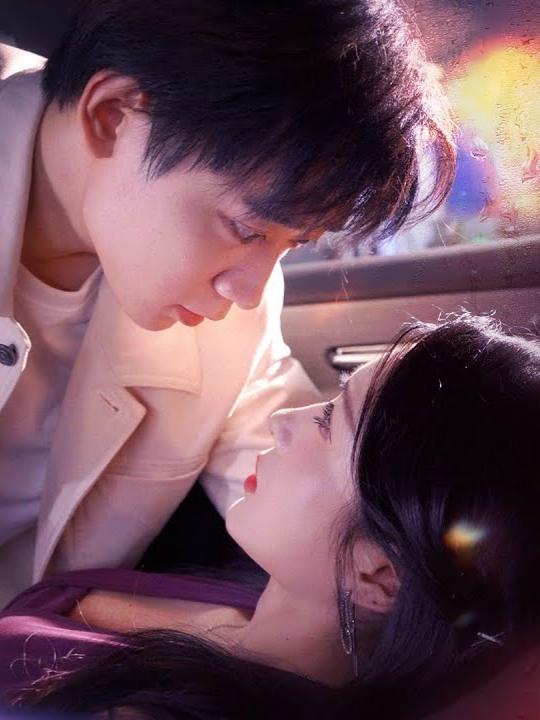 Bí Mật Của Nữ Nhân Viên Bán Hàng