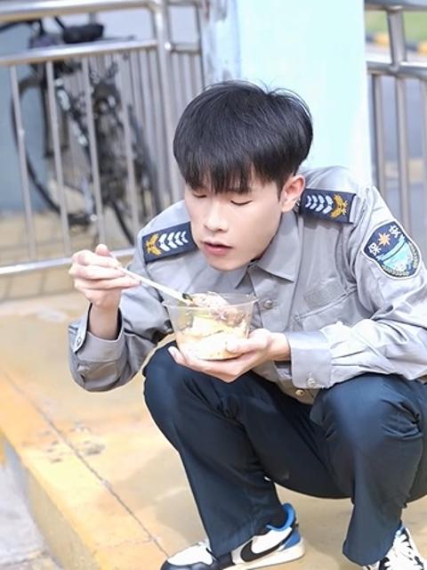 Bí Mật Không Thể Nói Ra