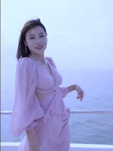 Cuộc Sống Thần Tiên Của A Lãng