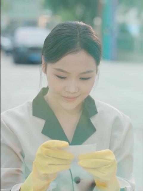 Lao Công Quét Dọn Hóa Ra Là Đại Tiểu Thư Tài Phiệt