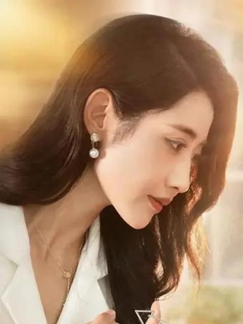 Lộ Diện Thân Phận Thực Sự Sau Khi Cưa Đổ Nữ Tổng Tài