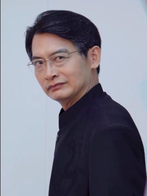 Vợ Của Quốc Sĩ Nhưng Lại Bị Nhắm Đến